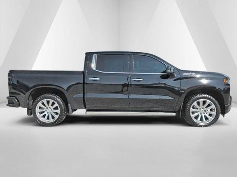 Used 2020 Chevrolet Silverado 1500 High Country w/ Technology Package AWD/4WD image 4