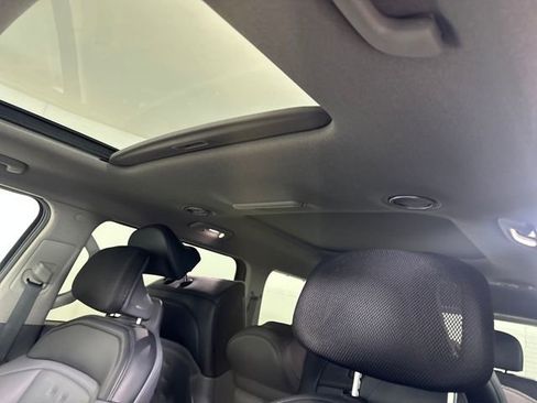 Used 2024 Kia EV9 Wind image 12