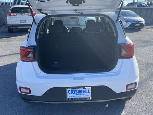 Used 2023 Hyundai Venue SEL image 7