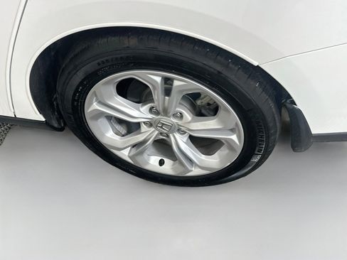 Used 2025 Honda Accord LX image 11