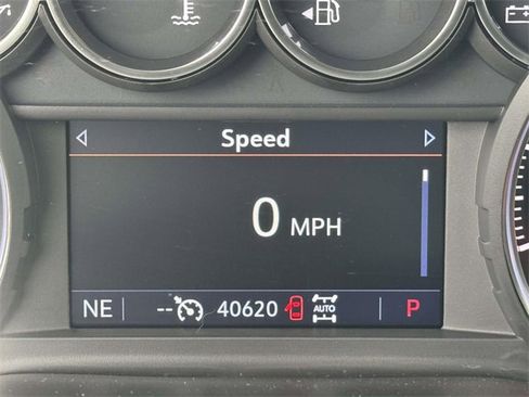 Used 2021 Chevrolet Silverado 1500 LT w/ Z71 Off-Road Package image 12