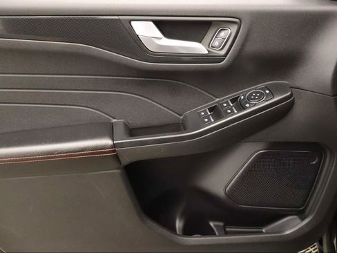 Used 2025 Ford Escape ST-Line image 18