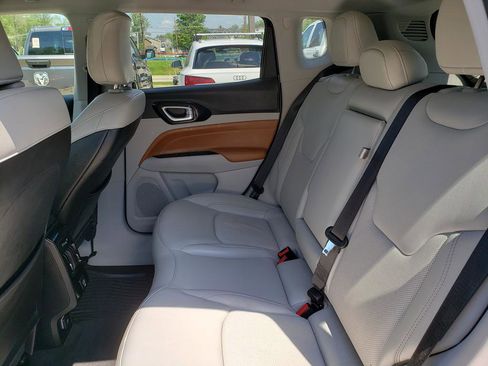 Certified 2022 Jeep Compass Limited AWD/4WD image 13