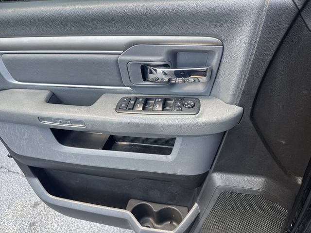 Used 2019 RAM 1500 Big Horn RWD image 28