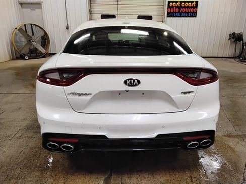 Used 2018 Kia Stinger GT1 RWD image 8