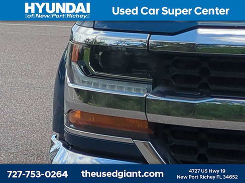 Used 2018 Chevrolet Silverado 1500 LT w/ All Star Edition RWD image 9