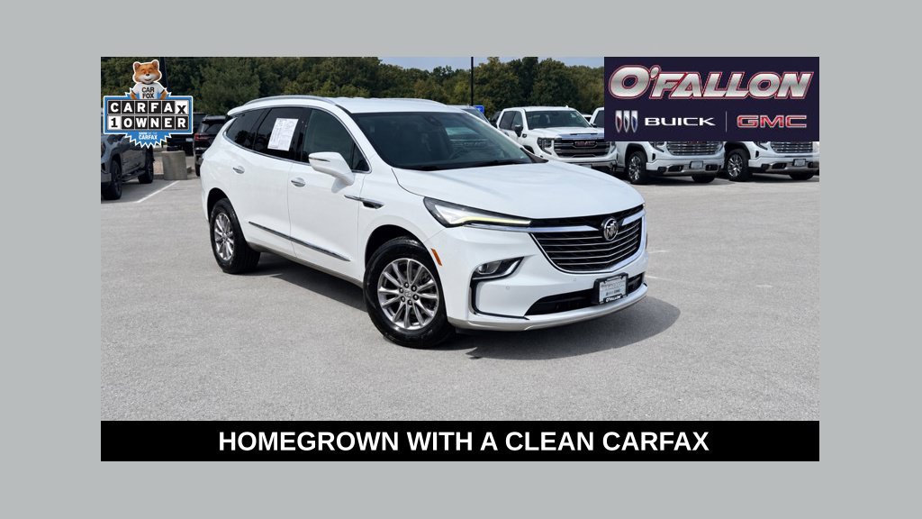 Used 2023 Buick Enclave Essence FWD image 1
