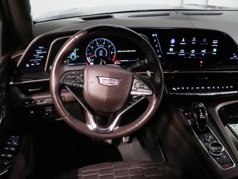 Used 2024 Cadillac Escalade ESV V w/ LPO, ONYX Package image 28