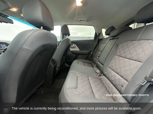 Used 2019 Kia Niro LX image 12
