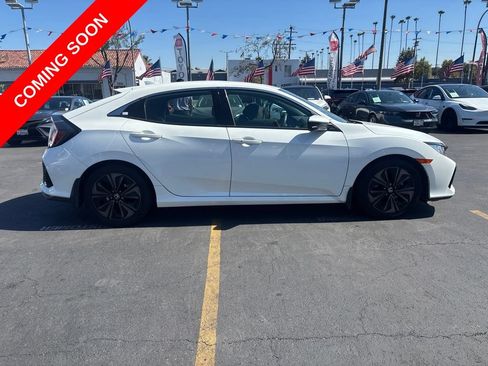 Used 2018 Honda Civic EX image 3