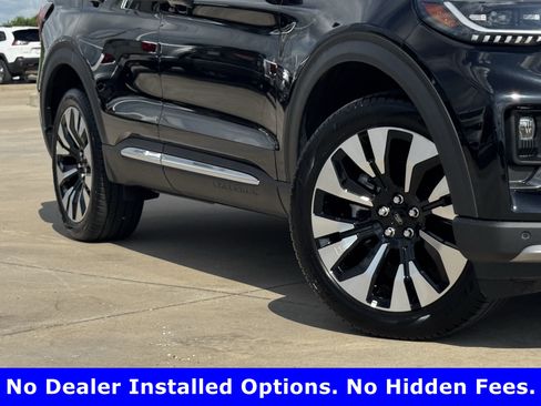 Used 2026 Ford Explorer Platinum w/ LUX Leather Package AWD/4WD image 13