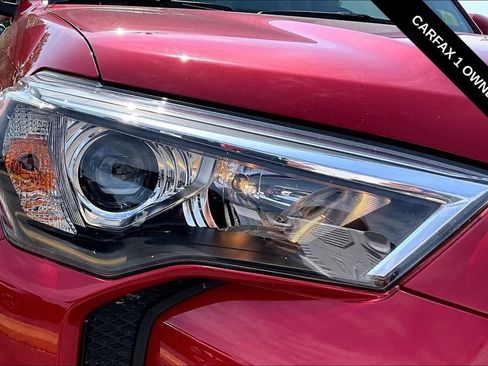Used 2024 Toyota 4Runner SR5 Premium w/ Moonroof Package AWD/4WD image 32