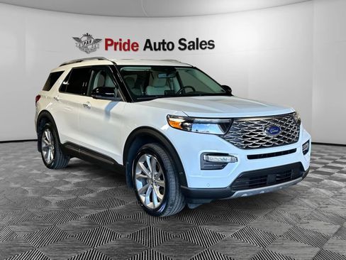Used 2021 Ford Explorer Platinum w/ Equipment Group 601A image 3