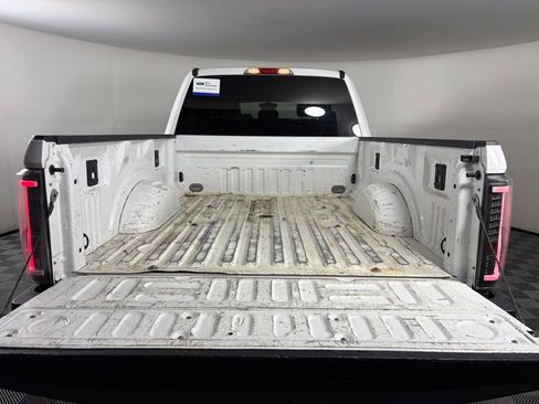Certified 2019 Ford F250 XLT w/ Snow Plow Prep Package image 30