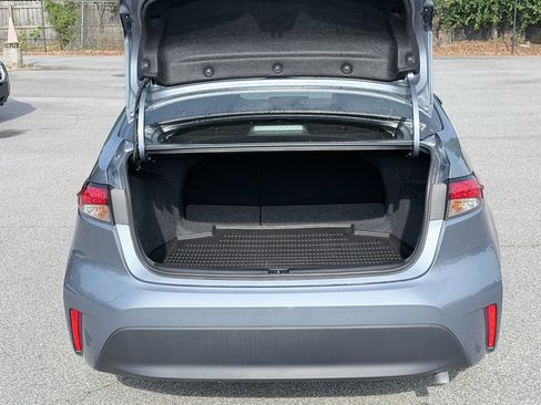 Used 2025 Toyota Corolla LE FWD image 9