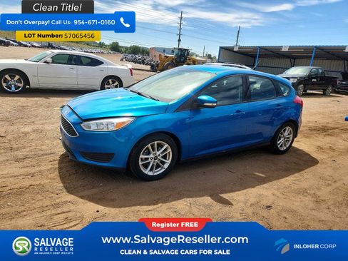 Used 2016 Ford Focus SE w/ SE Cold Weather Package FWD image 1