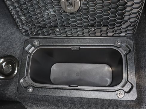 Used 2024 RAM 3500 Big Horn image 9