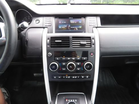 Used 2018 Land Rover Discovery Sport HSE AWD/4WD image 27