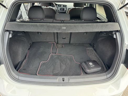 Used 2017 Volkswagen GTI SE image 24