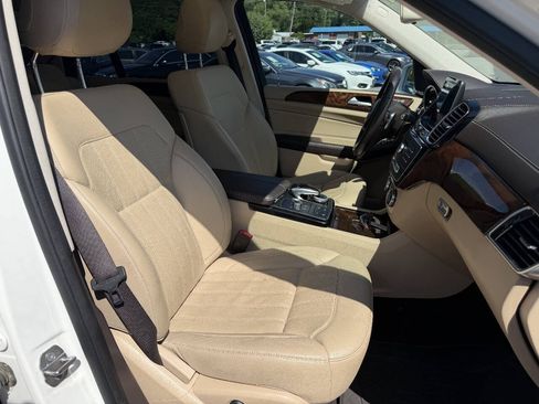 Used 2019 Mercedes-Benz GLS 450 4MATIC image 19