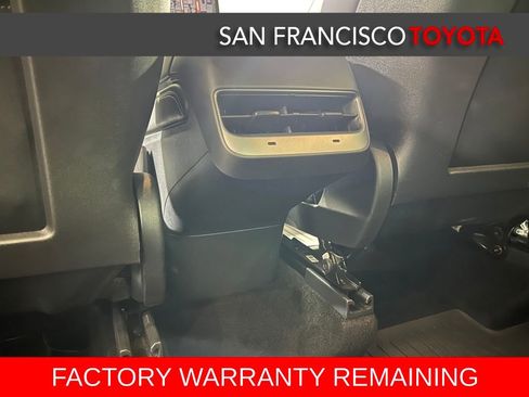 Used 2024 Tesla Model Y Long Range image 17