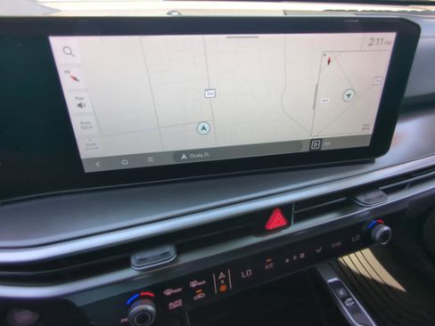 Certified 2024 Kia Sorento S w/ Panoramic Sunroof Package image 21