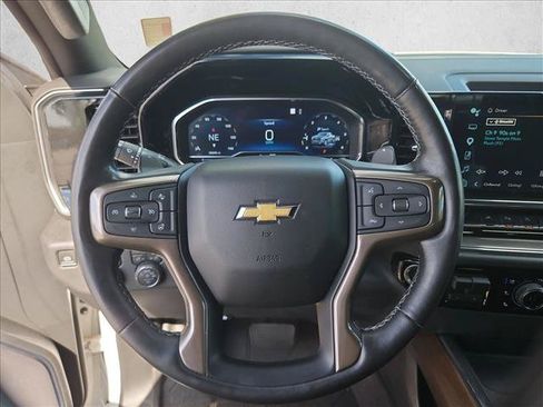 Used 2023 Chevrolet Silverado 1500 High Country w/ High Country Premium Package AWD/4WD image 13
