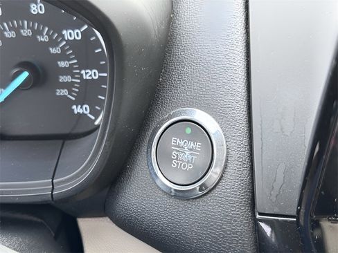 Used 2020 Ford EcoSport Titanium image 18