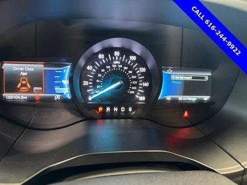 Used 2022 Ford Edge SEL w/ Convenience Package image 4