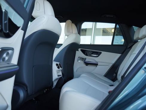 Used 2026 Mercedes-Benz GLC 300 4MATIC image 27