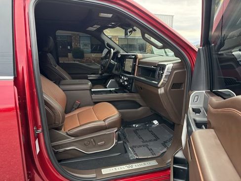 Used 2025 Ford F250 King Ranch w/ FX4 Off-Road Package image 12
