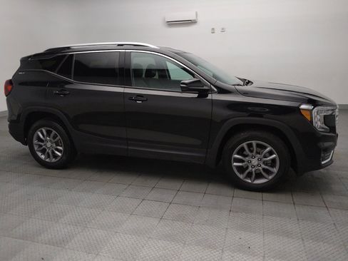 Used 2024 GMC Terrain SLT AWD/4WD image 11