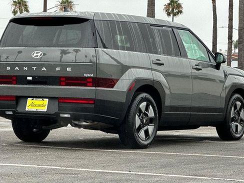 Certified 2026 Hyundai Santa Fe SE FWD image 4