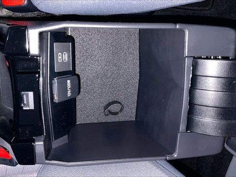 Certified 2025 Toyota Corolla SE FWD image 41