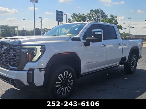 Used 2024 GMC Sierra 2500 Denali Ultimate AWD/4WD image 3