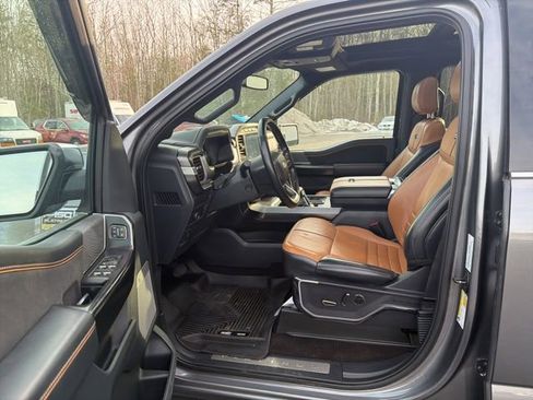 Used 2022 Ford F150 Platinum w/ FX4 Off-Road Package image 15