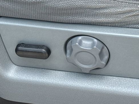 Used 2011 Ford F150 XLT w/ XLT Convenience Pkg RWD image 23