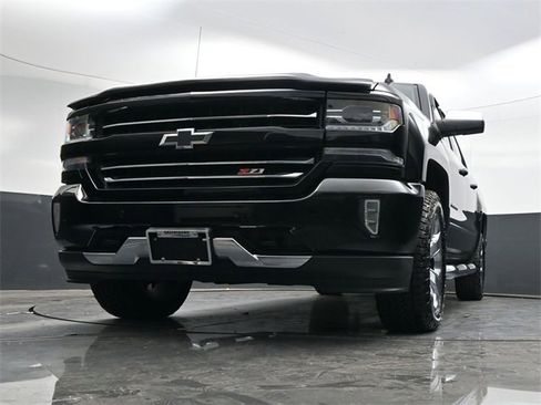 Used 2017 Chevrolet Silverado 1500 LTZ Z71 w/ LTZ Plus Package image 32