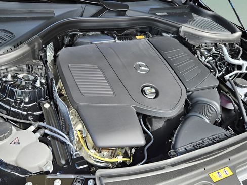 New 2026 Mercedes-Benz GLC 300 image 29