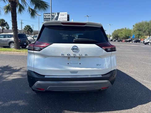 Used 2021 Nissan Rogue SV FWD image 4