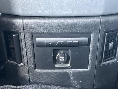 Used 2018 RAM 2500 Big Horn AWD/4WD image 37