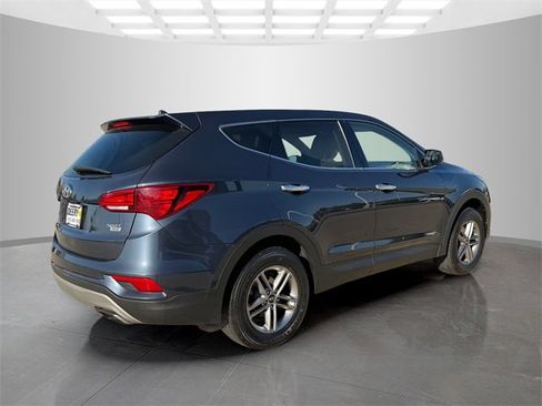 Used 2018 Hyundai Santa Fe Sport image 4