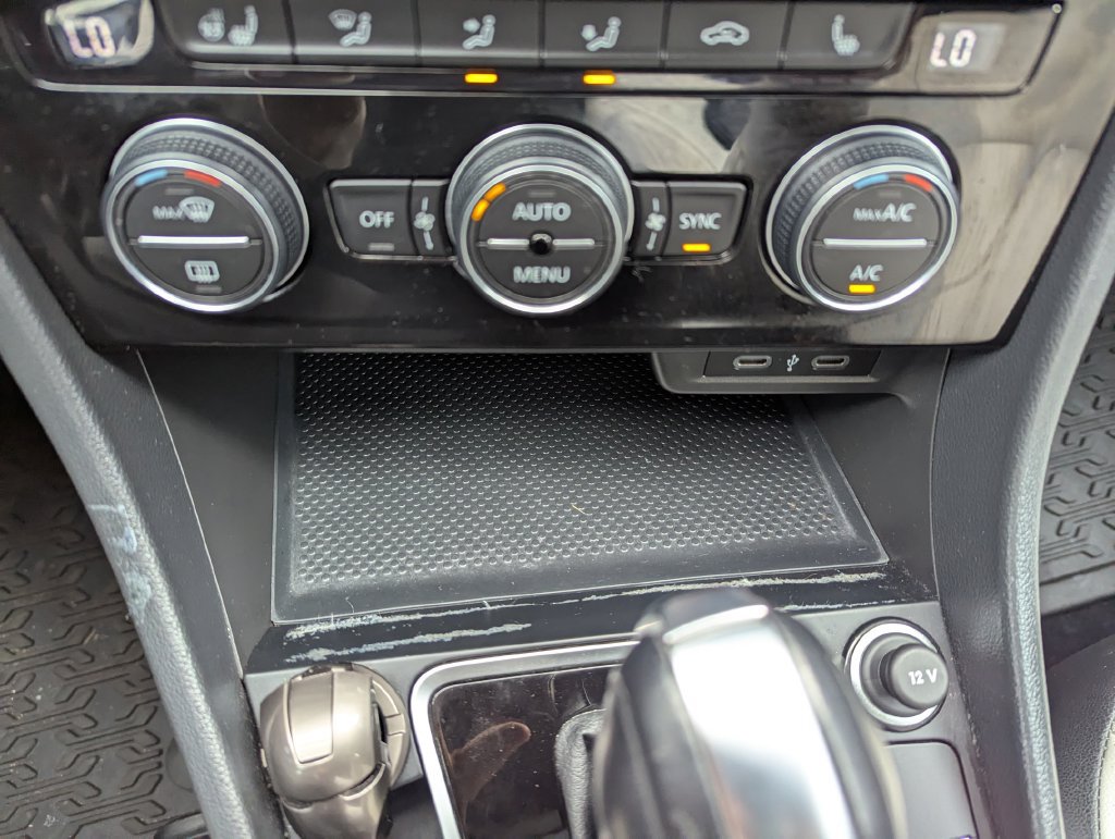 Used 2020 Volkswagen Jetta R-Line FWD image 24