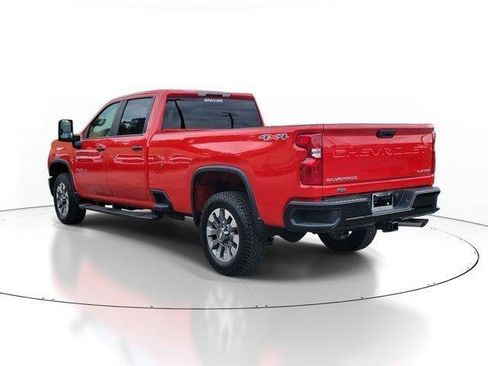 Used 2025 Chevrolet Silverado 2500 Custom AWD/4WD image 3