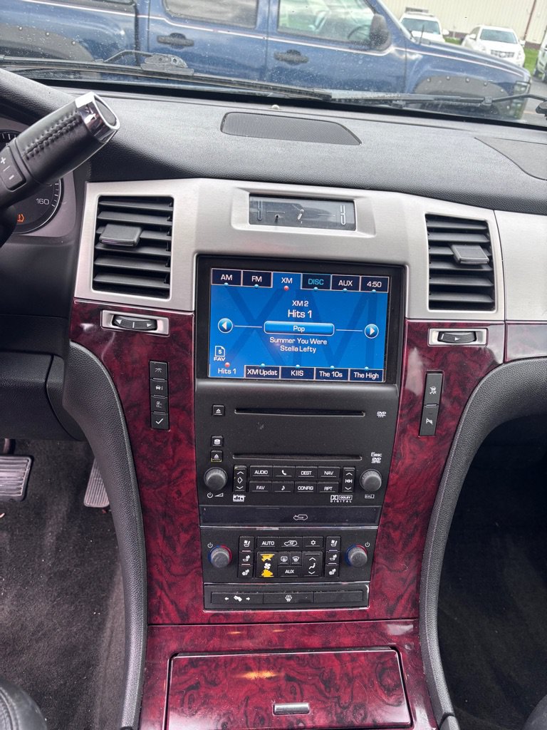 Used 2008 Cadillac Escalade AWD image 18
