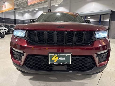 New 2025 Jeep Grand Cherokee Limited image 2