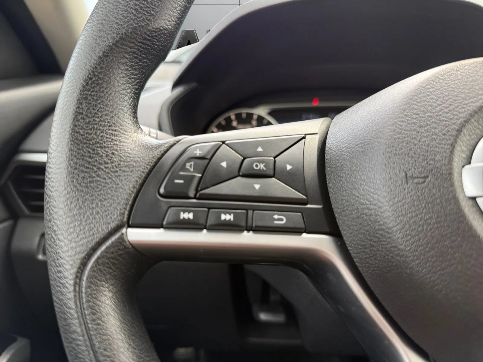 Used 2021 Nissan Altima 2.5 SV FWD image 27