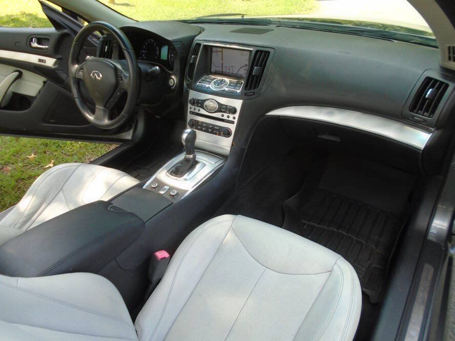Used 2010 INFINITI G37 Convertible w/ Premium Pkg RWD image 21