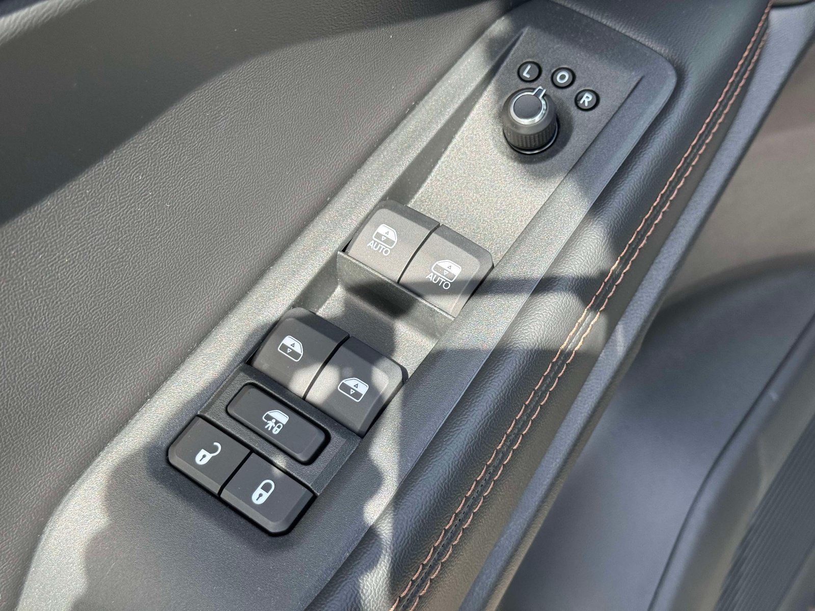 Used 2026 Jeep Cherokee Limited AWD/4WD image 17