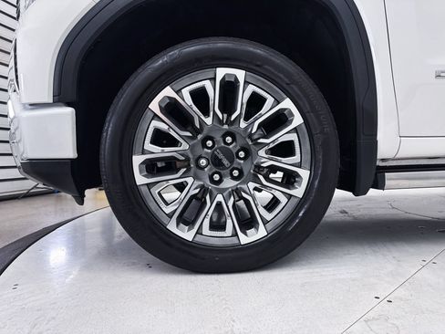 Used 2023 GMC Sierra 1500 Denali Ultimate AWD/4WD image 31